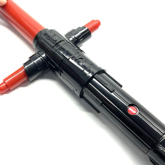 Disney Star Wars Hasbro Kylo Ren Retractable Lightsaber With lights and Sounds - Picture 5 of 7